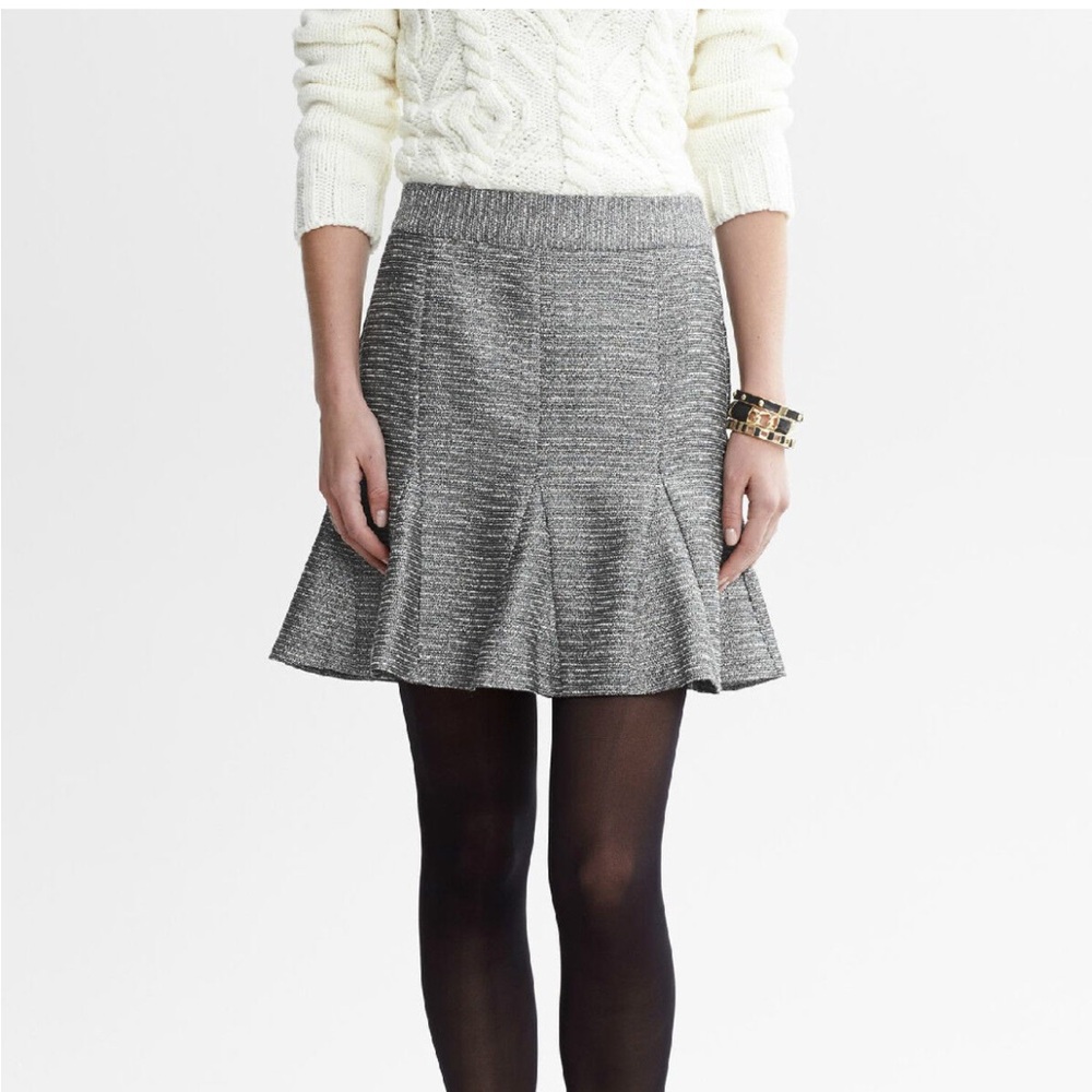 Banana Republic Women's Fluted Shine Silver Metallic  Mini Skirt Size 6